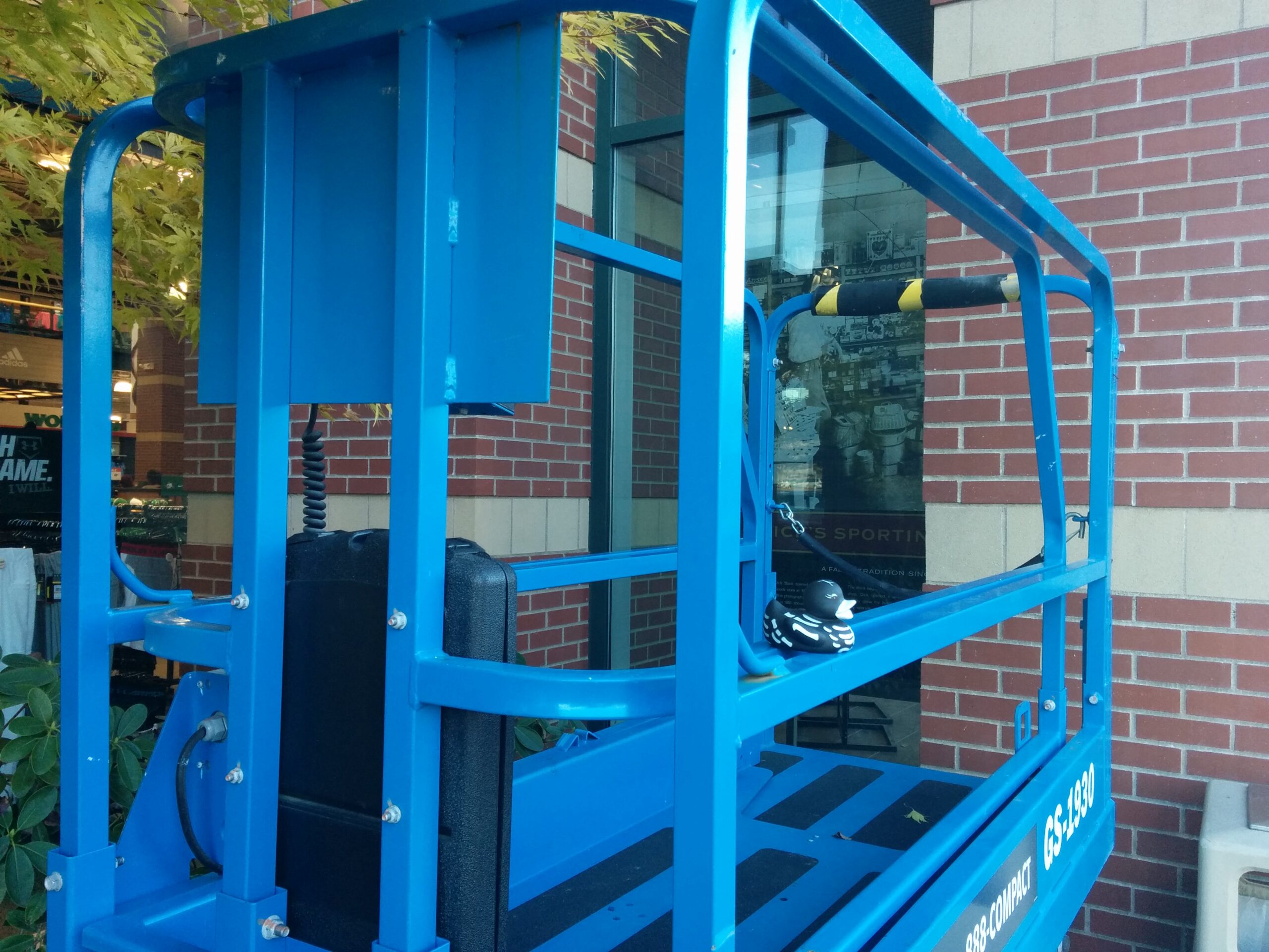Skelly on a Scissor Lift